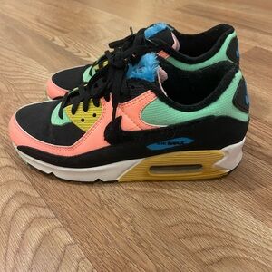 Multi colored air maxes fur lined 9/10 condition barely worn!